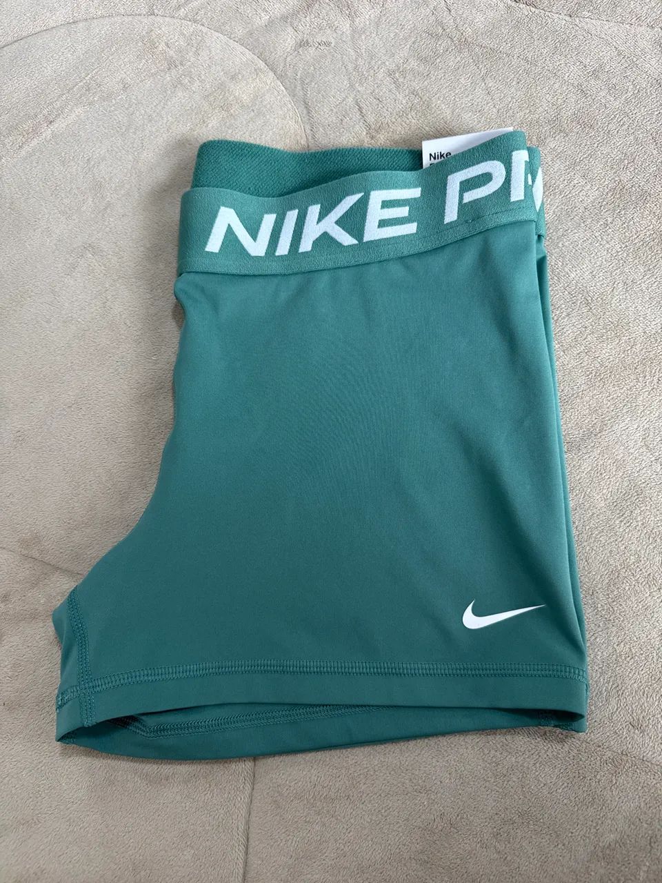 short Nike pro G