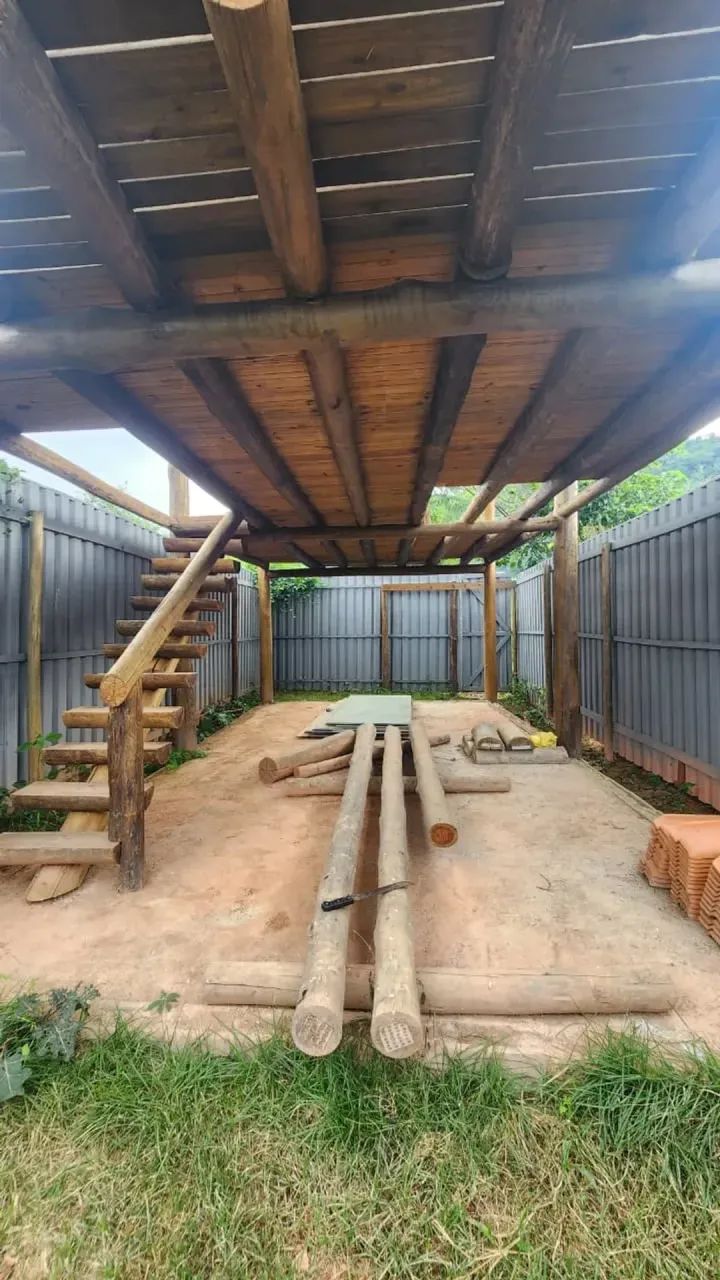 Terrado com Chalé em madeira parcialmente construido - Foto 4