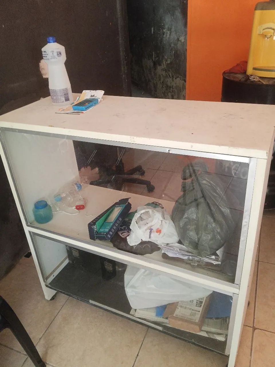 Balcão de MDF com vidro duas partes  