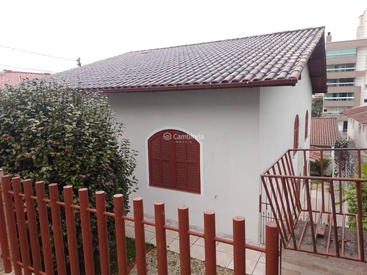 Casa Semi Mobiliada para Aluguel em Praia Comprida, São José/SC  4 Dormitórios e 2 Suítes - Foto 2
