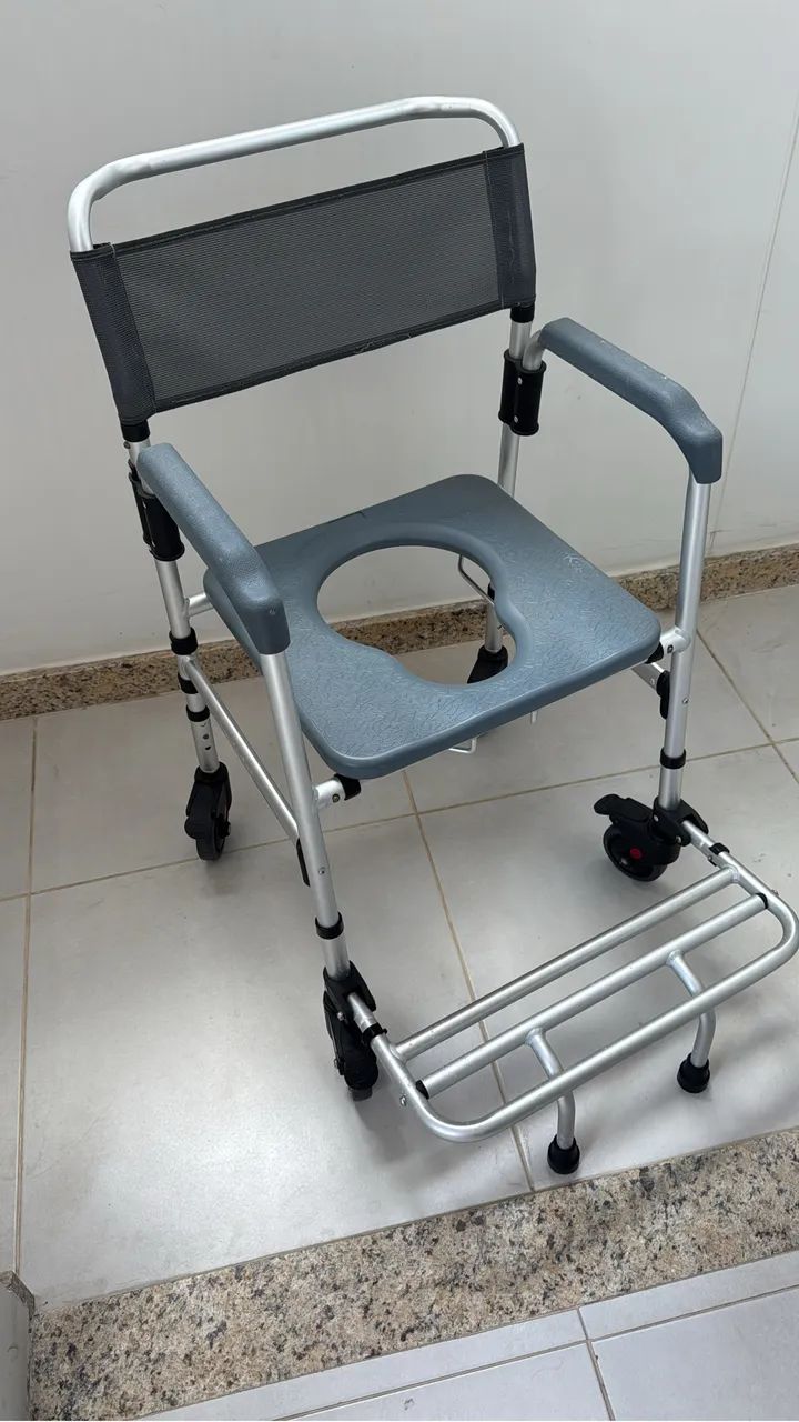 Cadeira de banho em alumínio dobrável 
