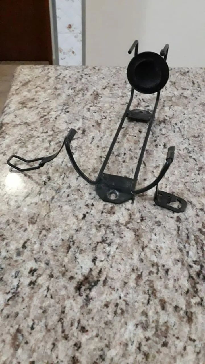 Dois suportes para extintor de 2kg e 4kg  - Foto 3