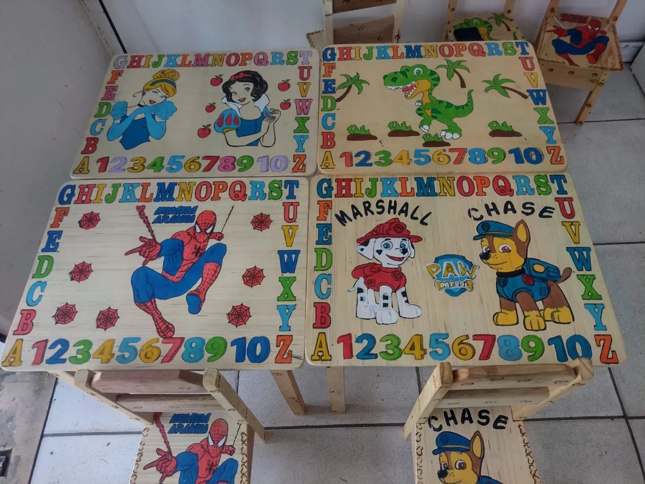 Kit infantil mesa e cadeira 