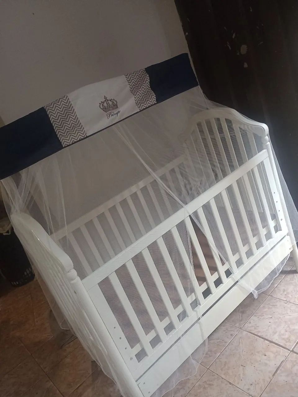 Vende-se berço 