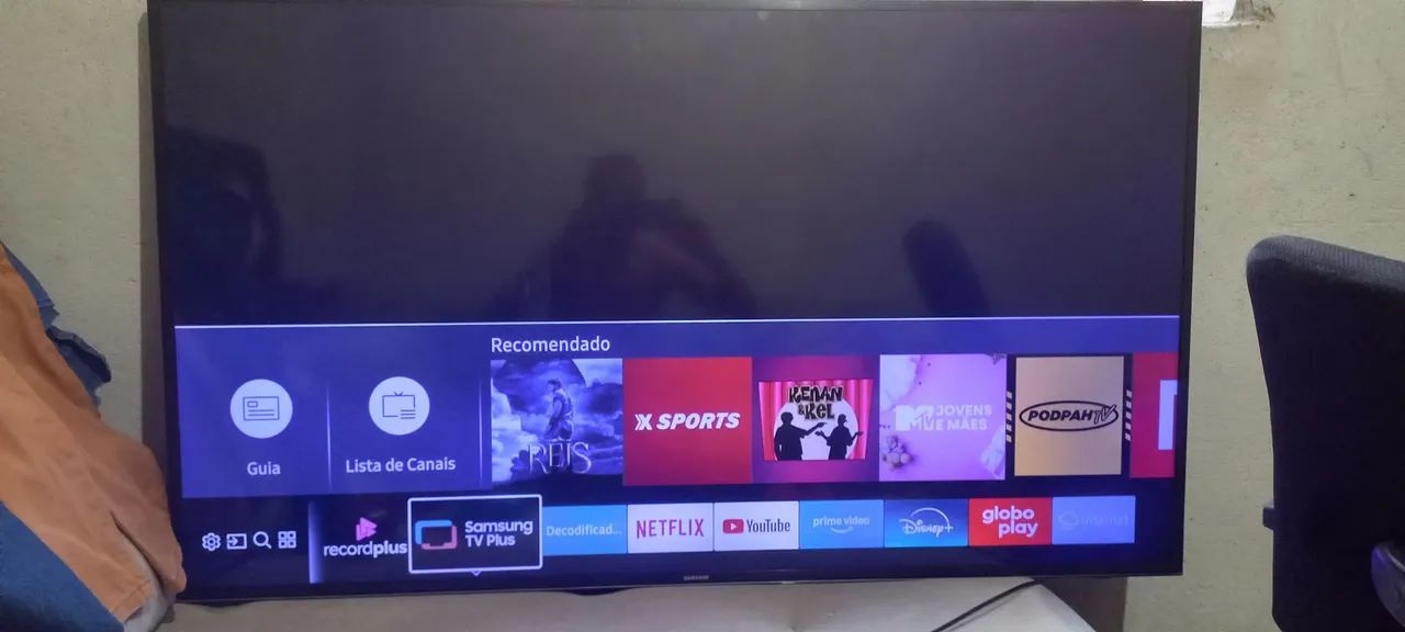 TV smart gigante 55 polegadas detalhes na tela fácil de resolver - Foto 3