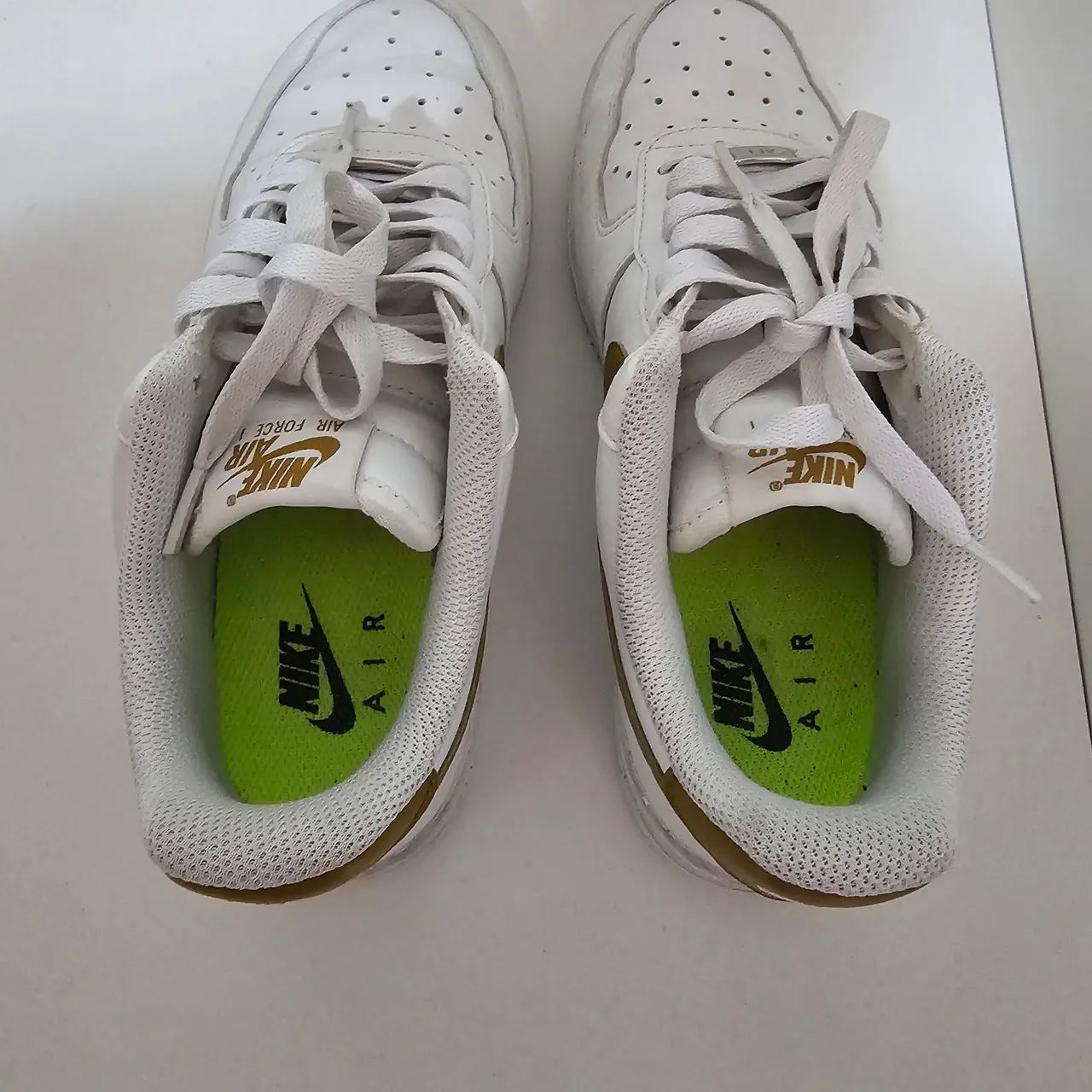 Air force 1 branco e dourado - Foto 4