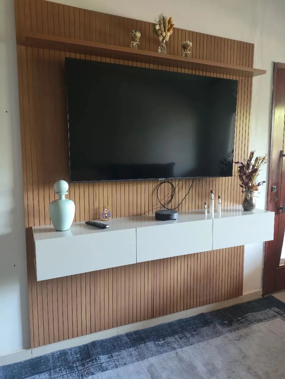 Painel ripado MDF 1,80 de largura TV até 70 polegadas  - Foto 3