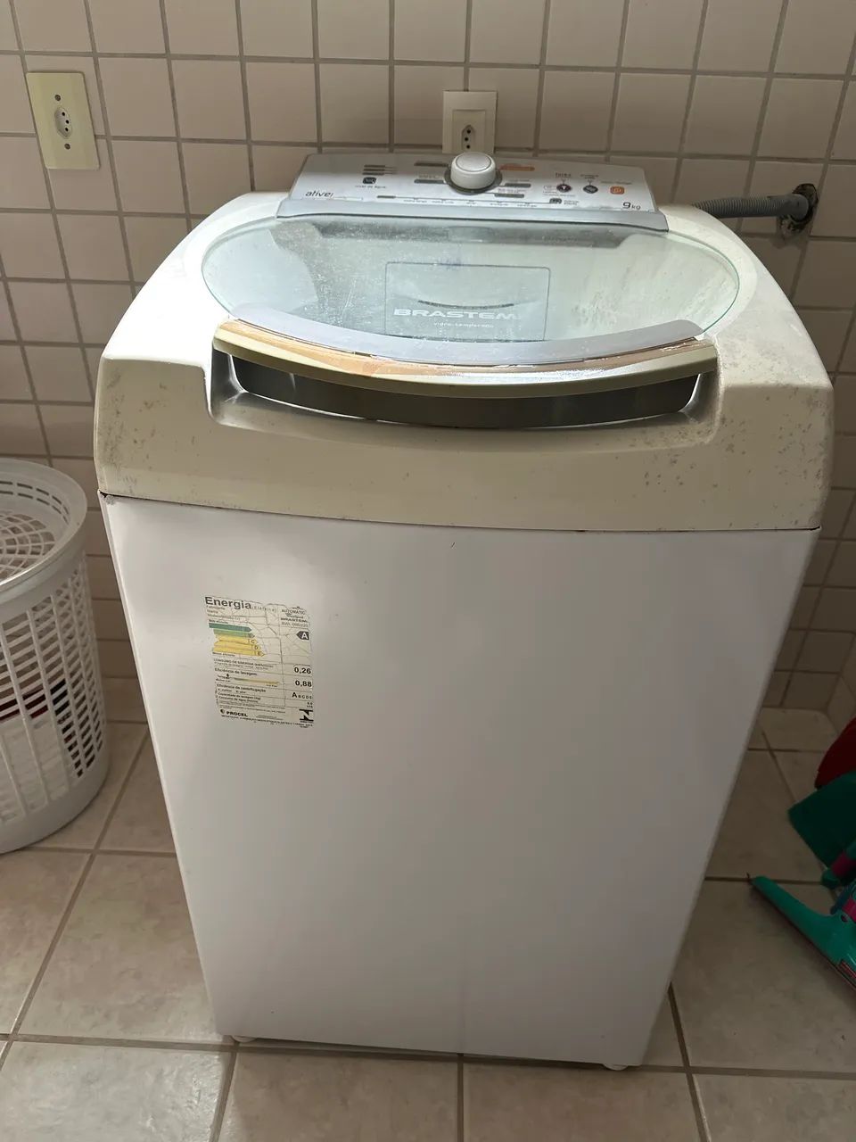 Máquina lavar roupa com defeito
