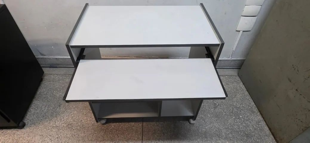Mini Mesa de computador - Foto 2