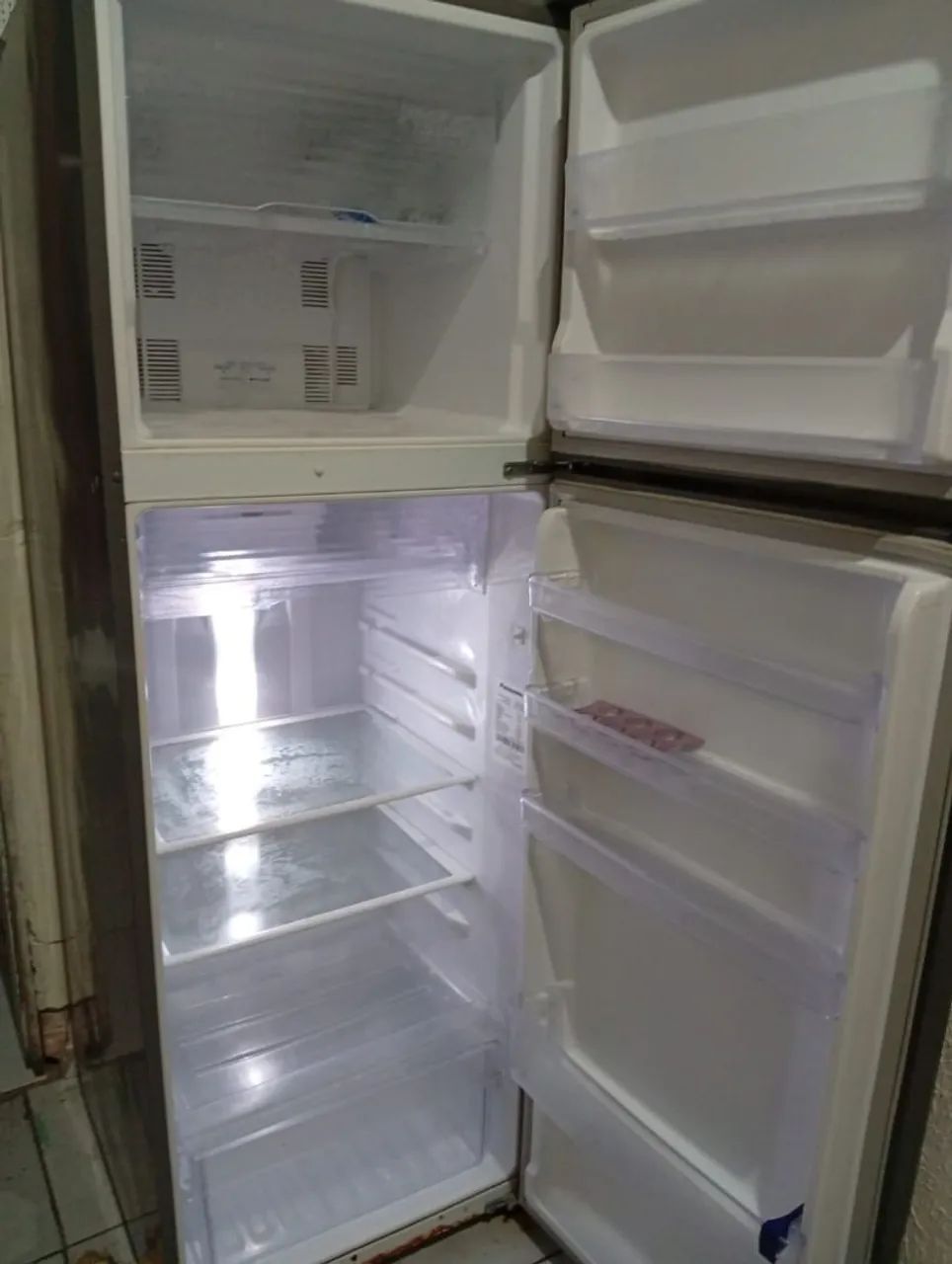 Vendo Geladeira Panasonic  - Foto 2