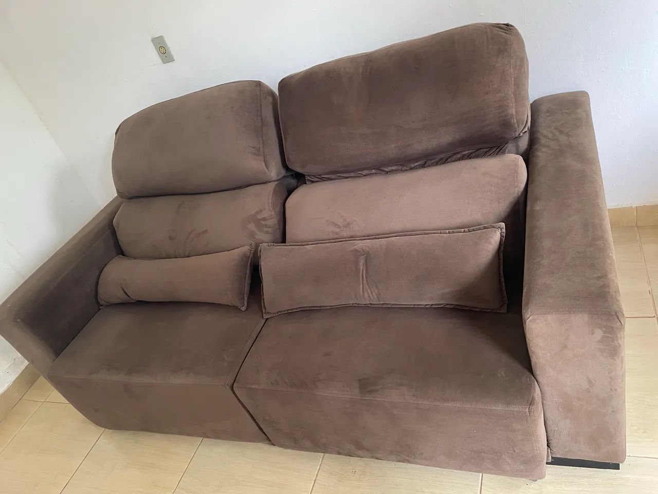 Vendo sofá novíssimo, sem marcas de uso. - Foto 2