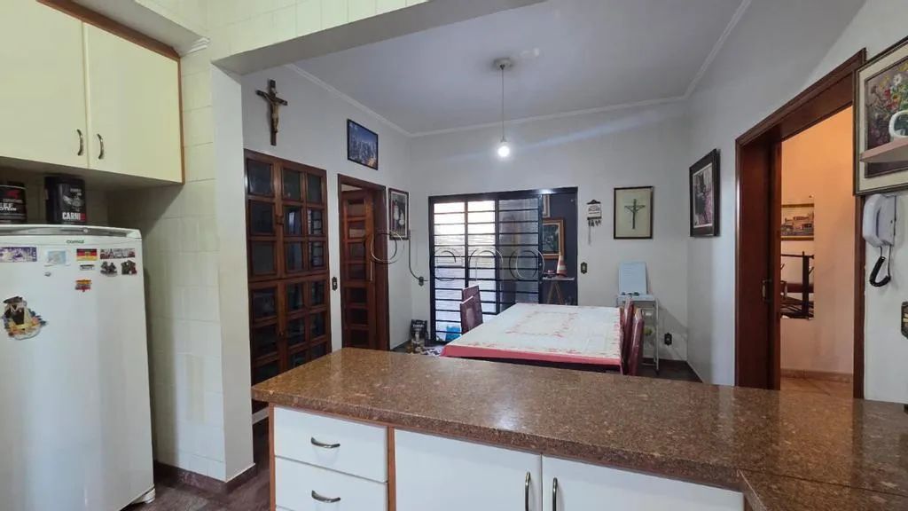 Casa à venda em Campinas, Vila Itapura, com 3 quartos, com 194.1 m² - Foto 5