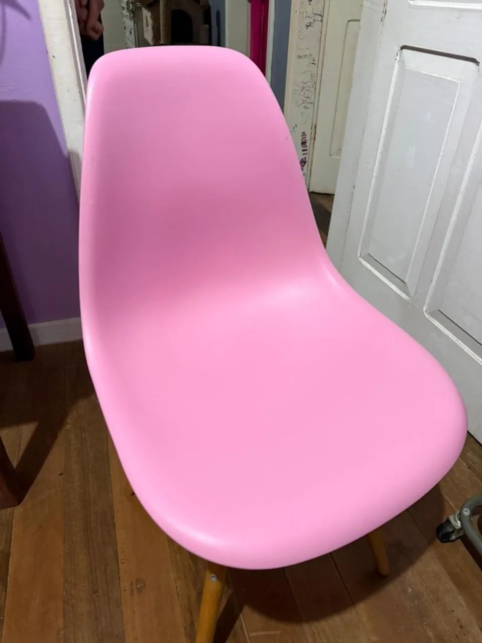 CADEIRA ROSA PÉ PALITO - Foto 3