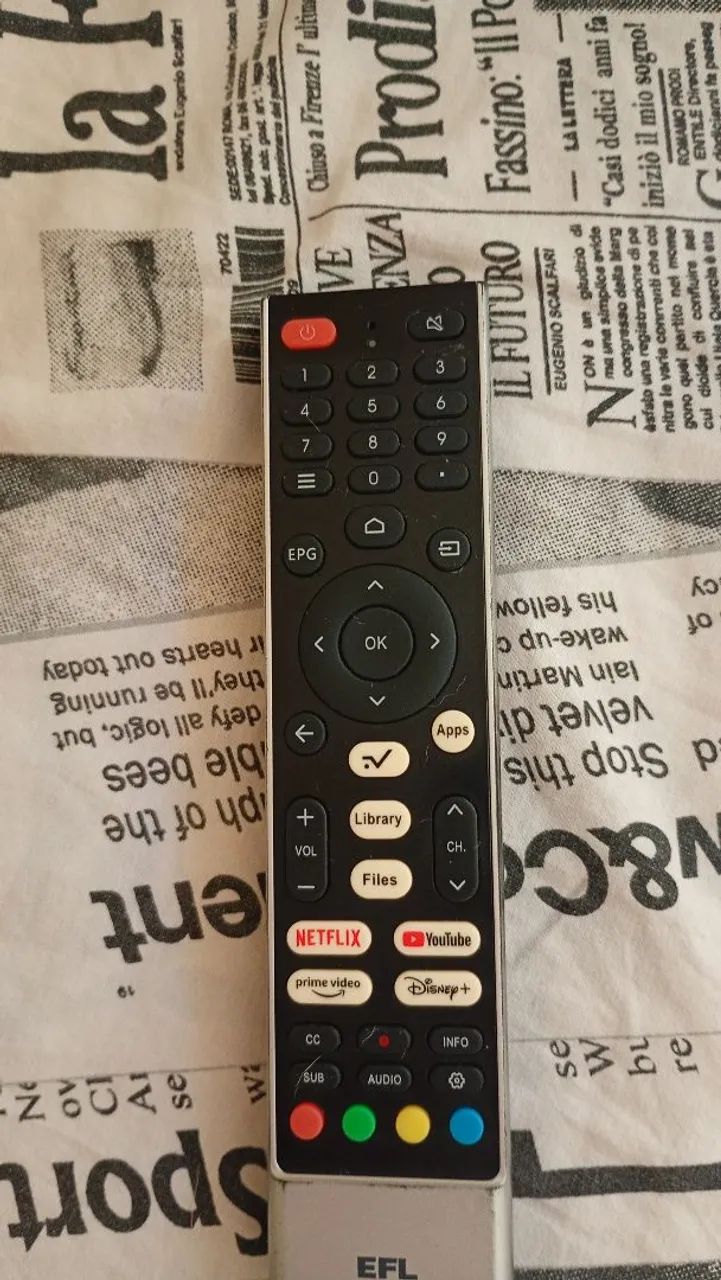 Vendo smart tv 43 efl   polegadas $ 1.000 efl  comprada em Dezembro 