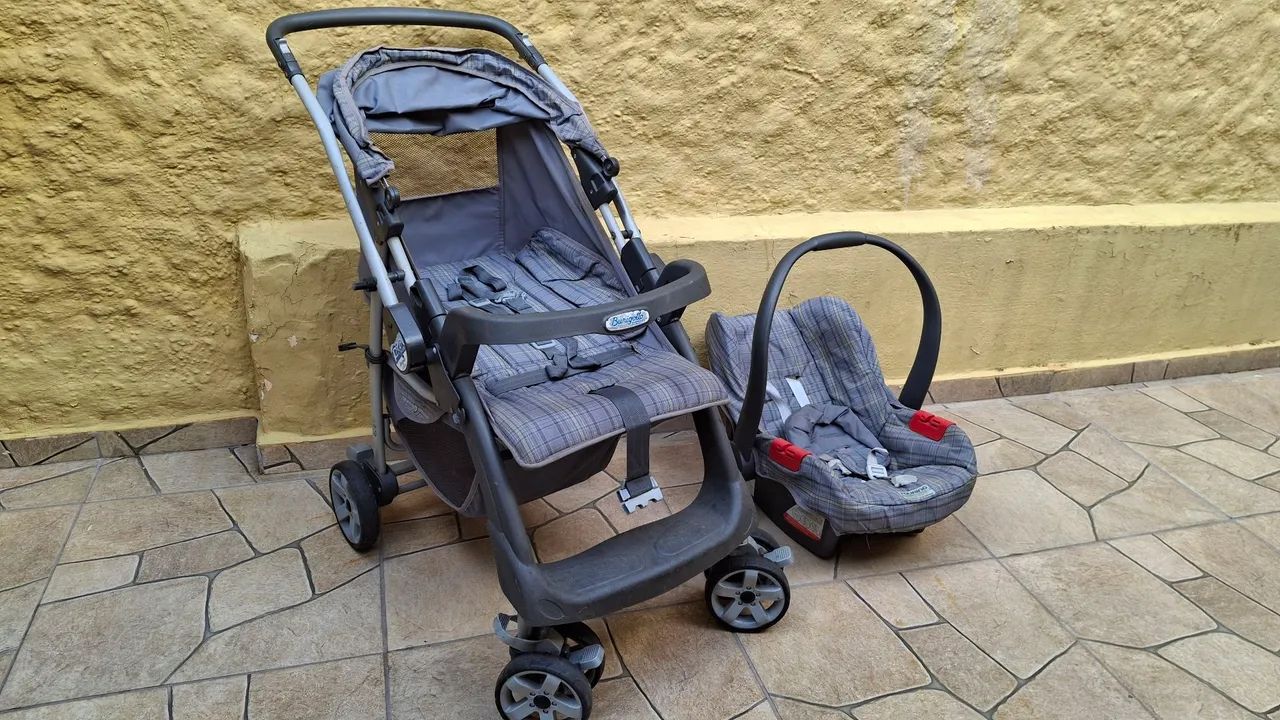 Carrinho de bebê + bebê conforto. 