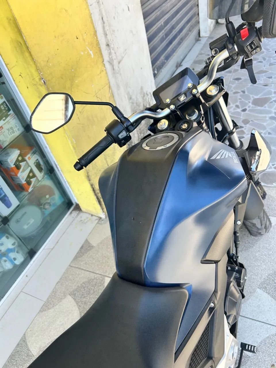 Cb 300 - Foto 2
