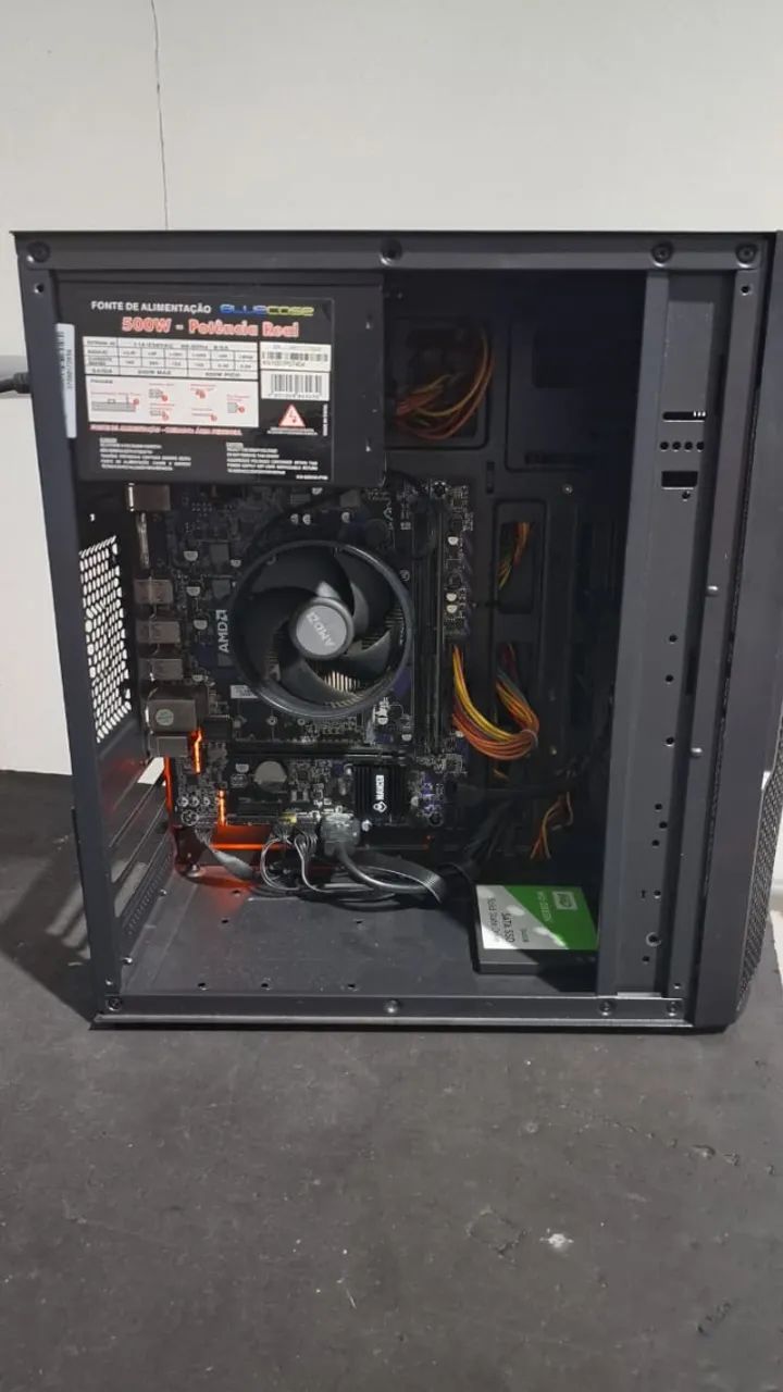 PC Ryzen 3 2200G 8GB DDR4 240GB SSD - Foto 3