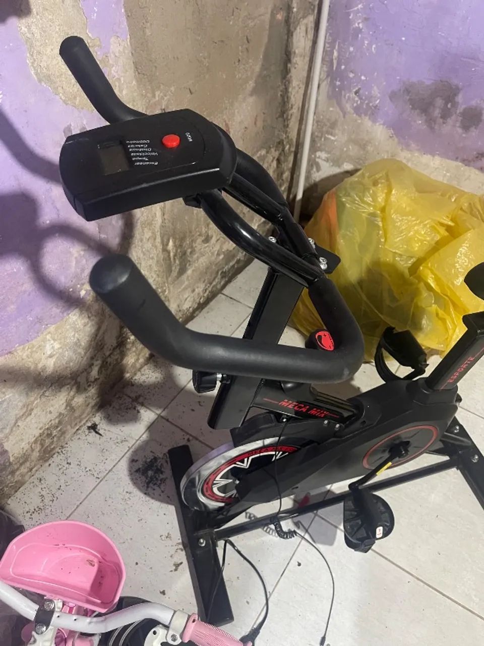 Vendo bicicleta ergométrica nova  - Foto 2