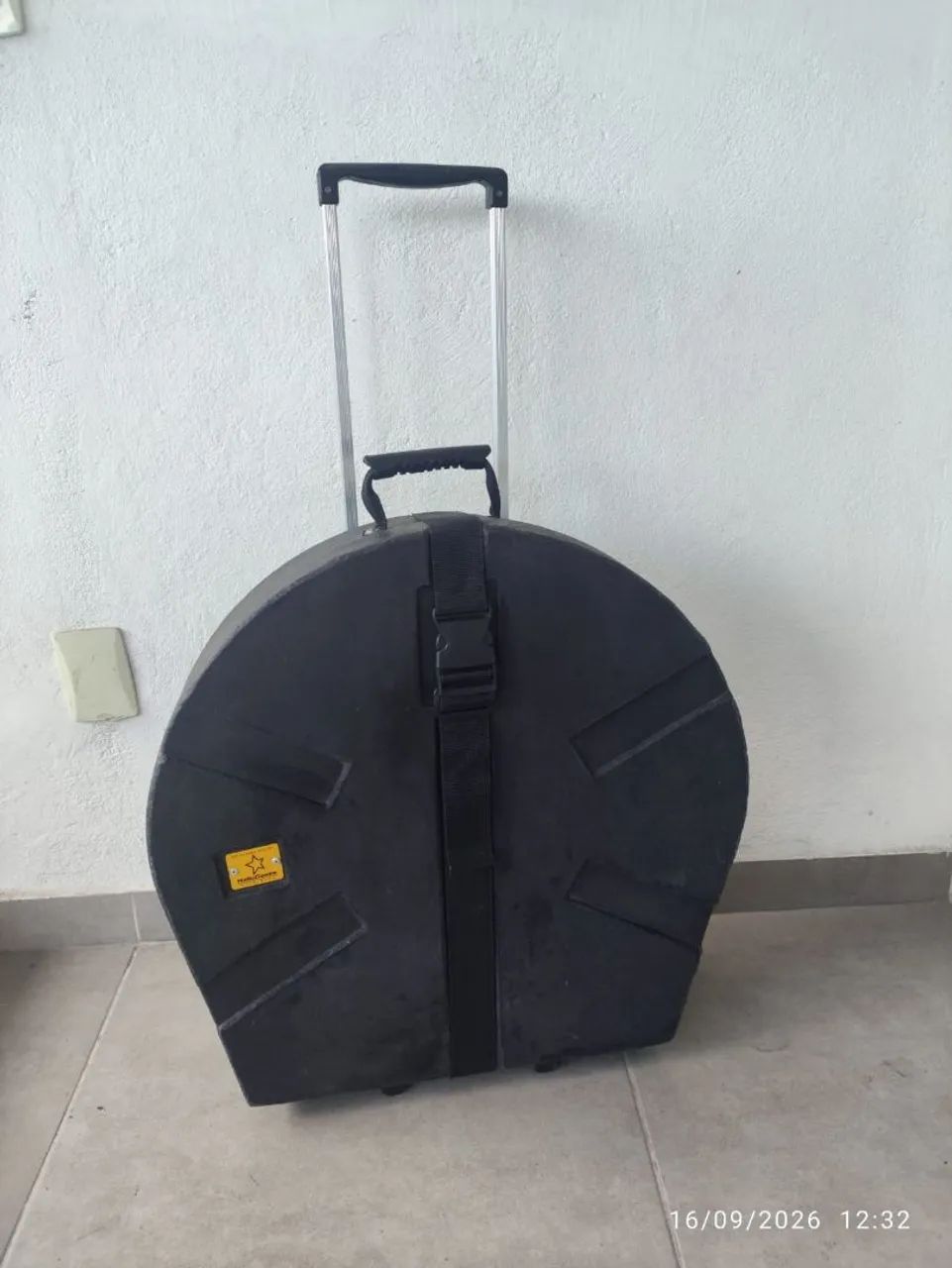 Semi Case HelloCases 22' 