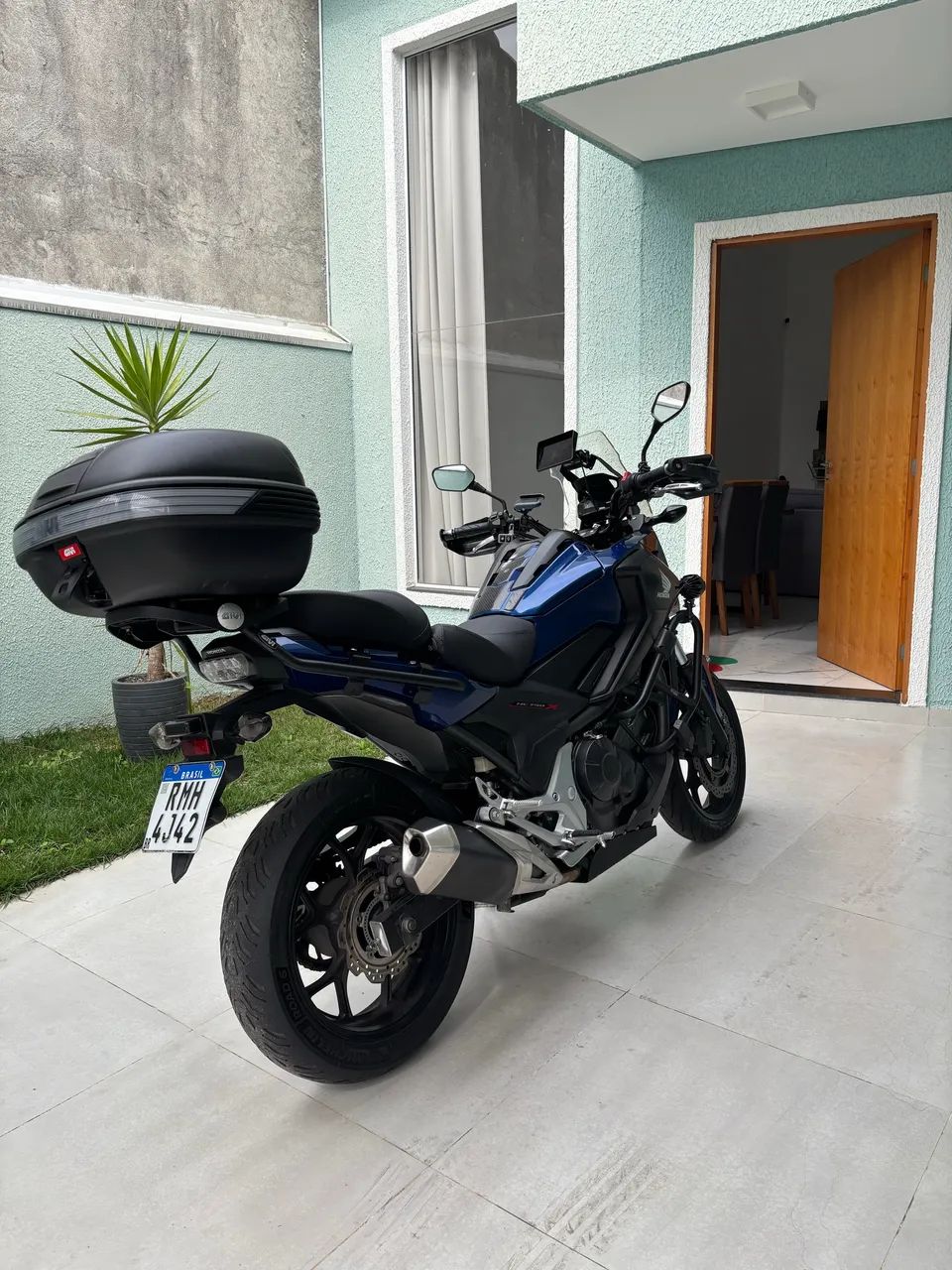 NC 750x