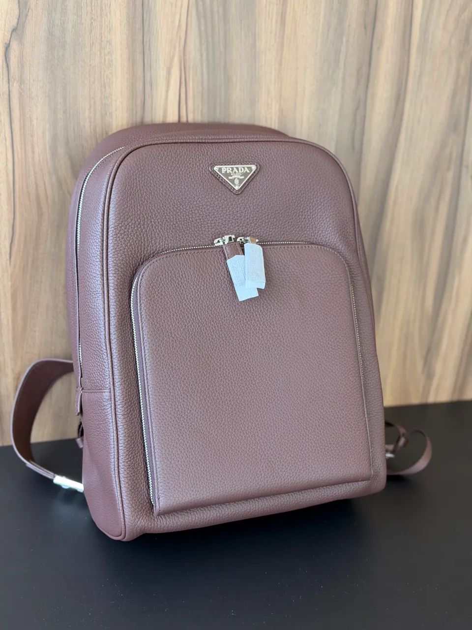 Mochila Prada em Saffiano marrom  - Foto 5