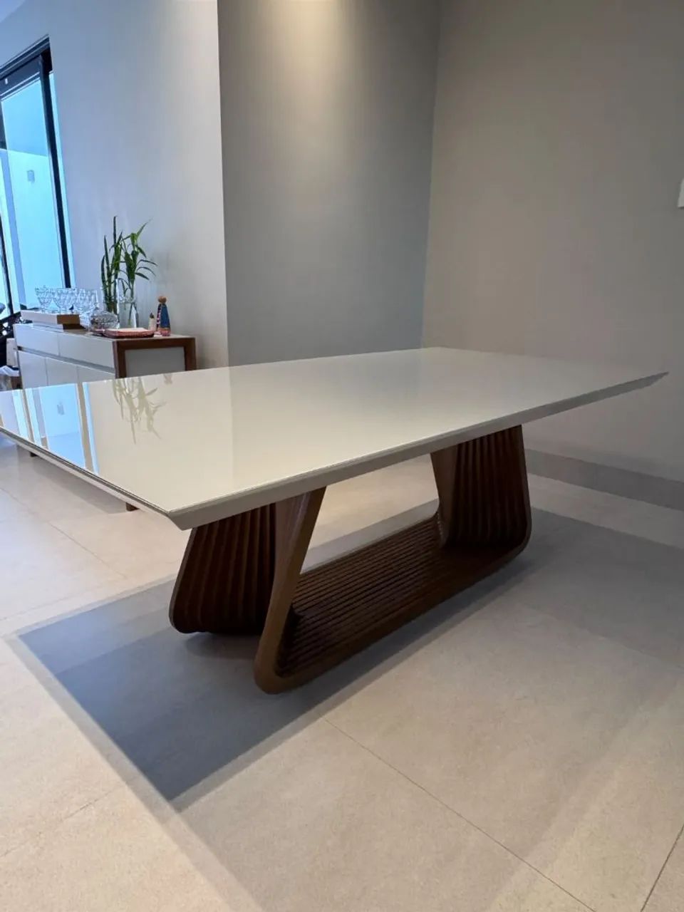 Mesa de Jantar elegante com 8 lugares (mesa e cadeiras)  - Foto 4