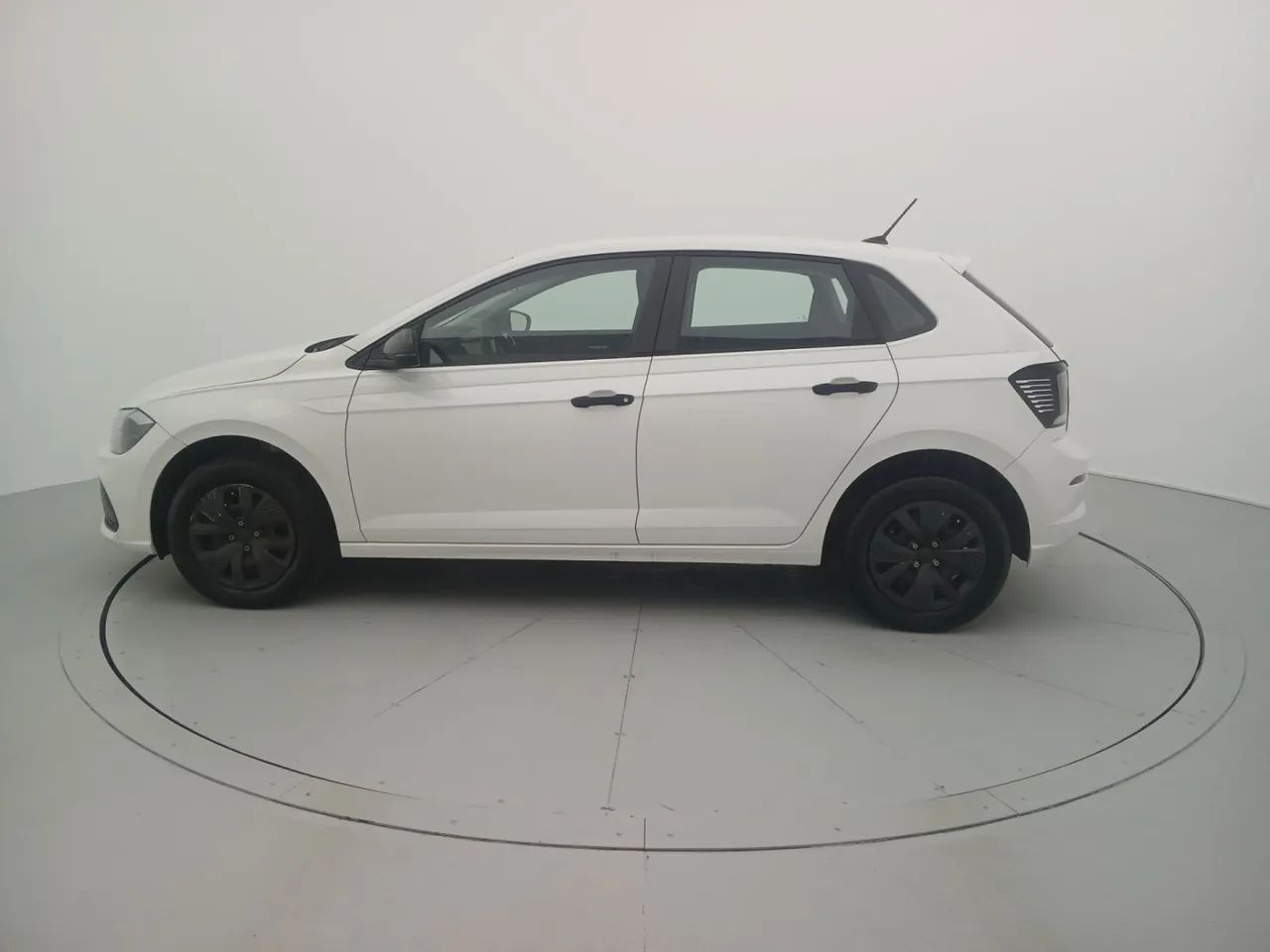 Volkswagen Polo Track 1.0 Flex 12V 5p, foto 2 de 18