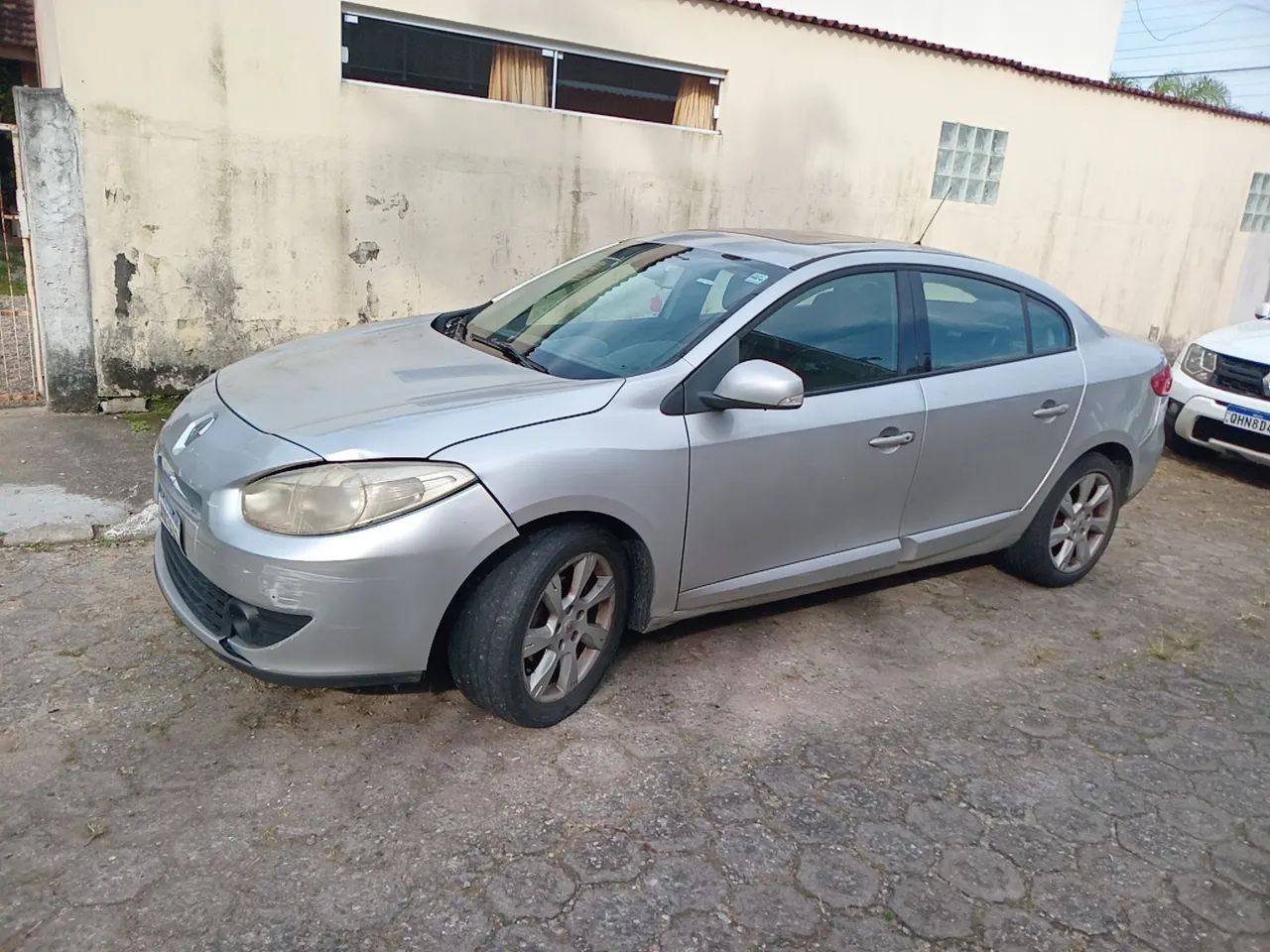 Renault Fluence Sed. Dynamique 2.0 16V Flex Aut. 2011 - Foto 2