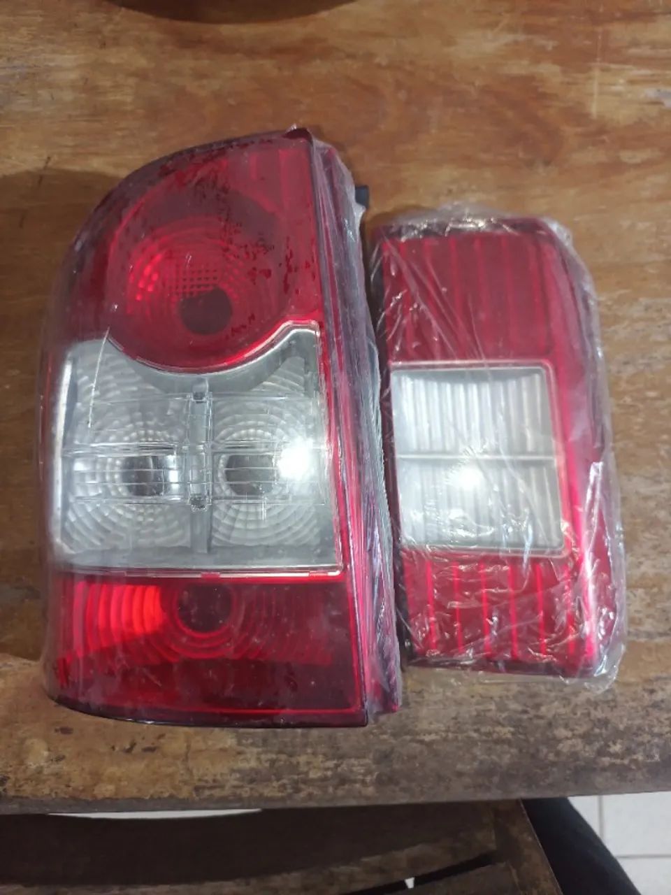 Kit lanterna Fiat Strada 2008 (esquerda)