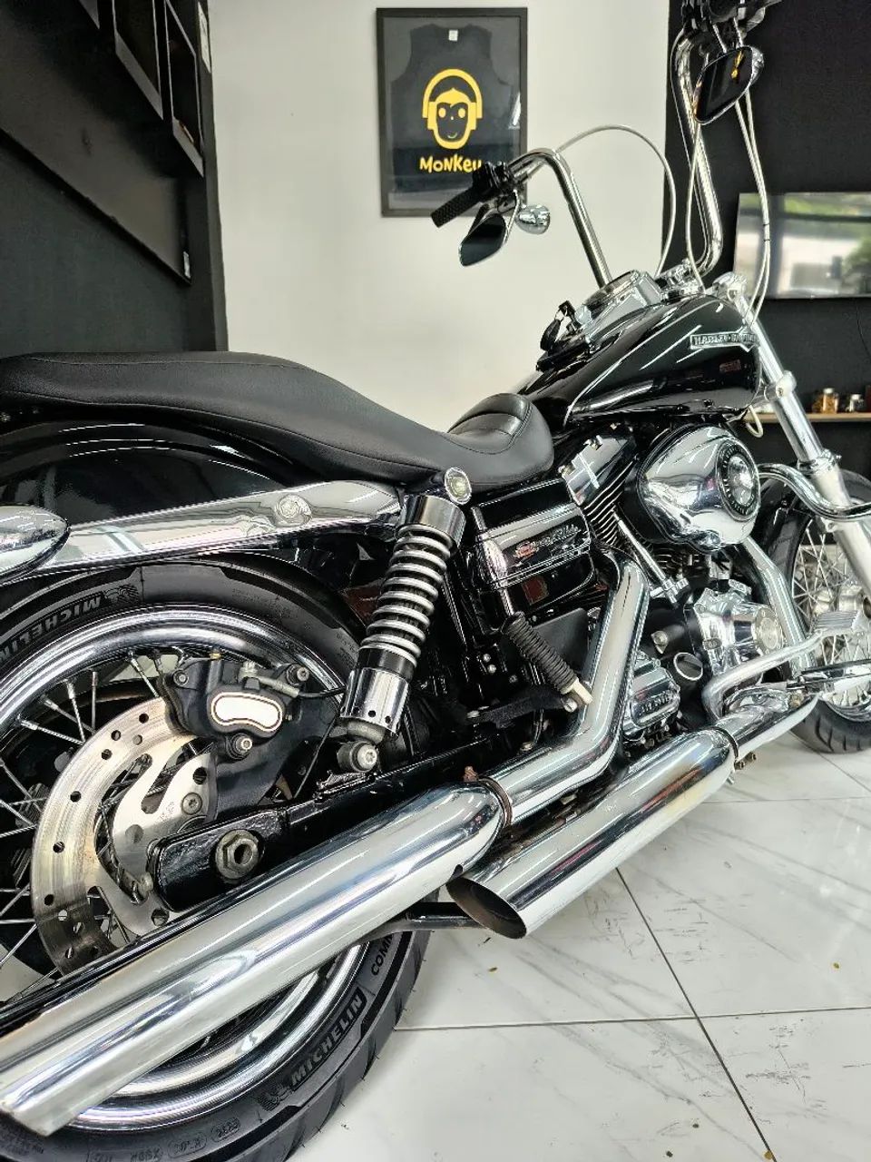 Harley Davidson Dyna Super Glide Custom  - Foto 4