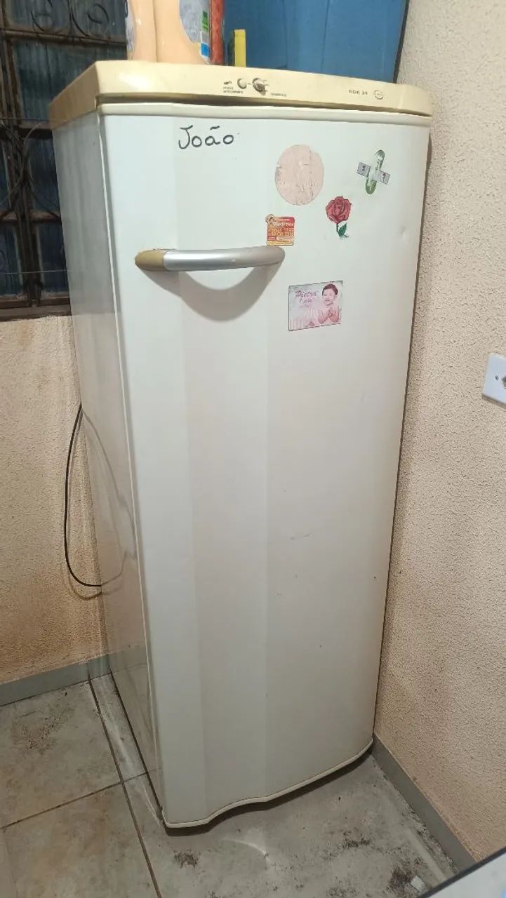 Geladeira Consul 262 Litros Branca - Modelo RDE36 - Funcionando Perfeitamente