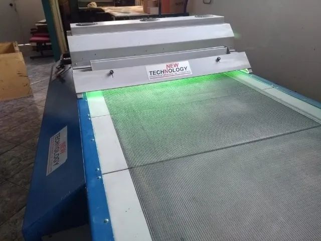 Secadora / Curadora para tintas e vernizes UV impressas em papéis, adesivos, outros - Foto 4