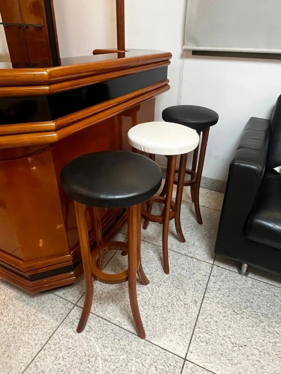 Bar de sala de Mogno + Taças de cristal + Banquetas (Perfeitamente conservado) - Foto 5