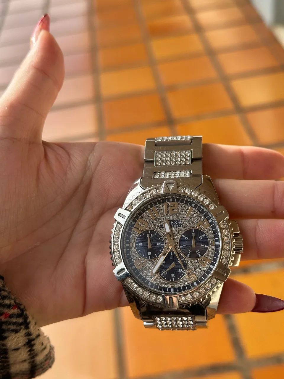 relógio Guess Frontier prateado  - Foto 4