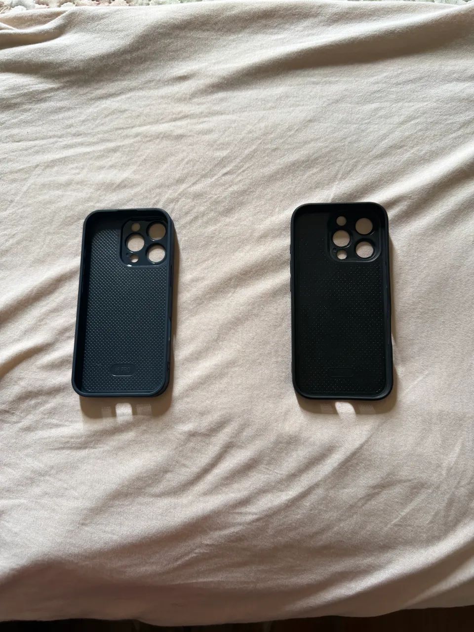Capa para celular iPhone 16 PRO - Foto 3