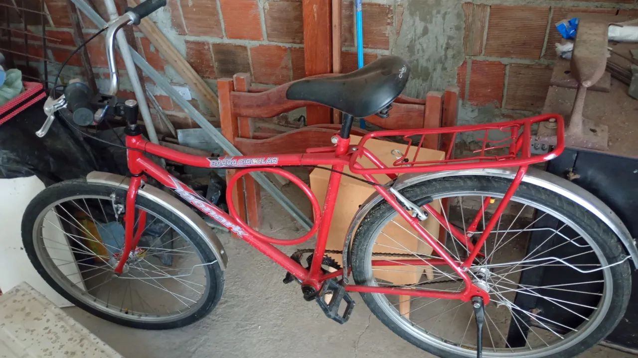 Bicicleta Monark com peças novas 