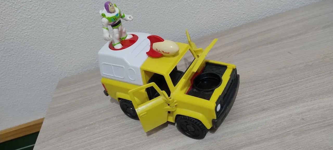 Imaginext Buzz Lightyear e Carro da Pizza Planet - Foto 3