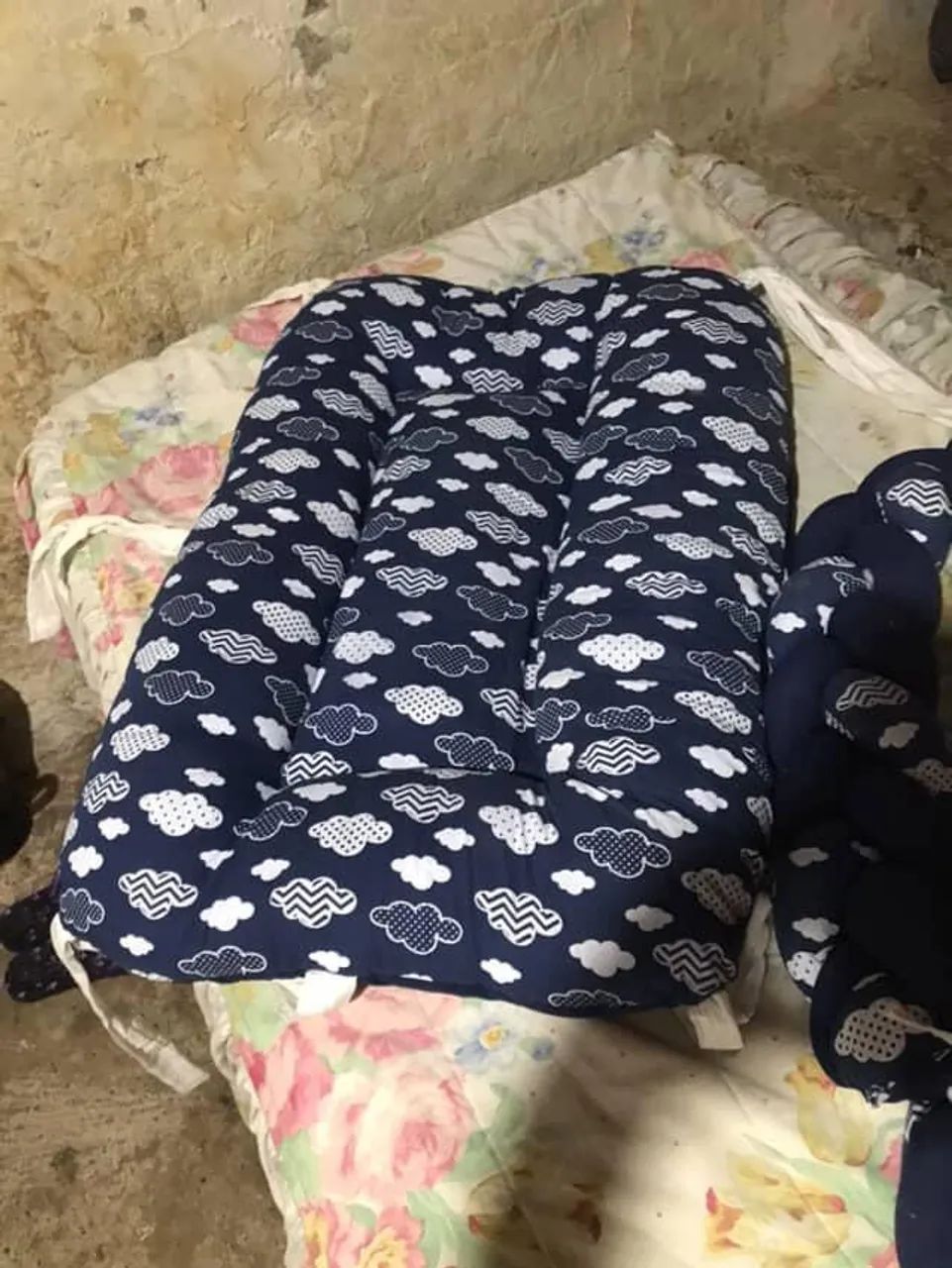 Vendo um ninho de bebê azul 