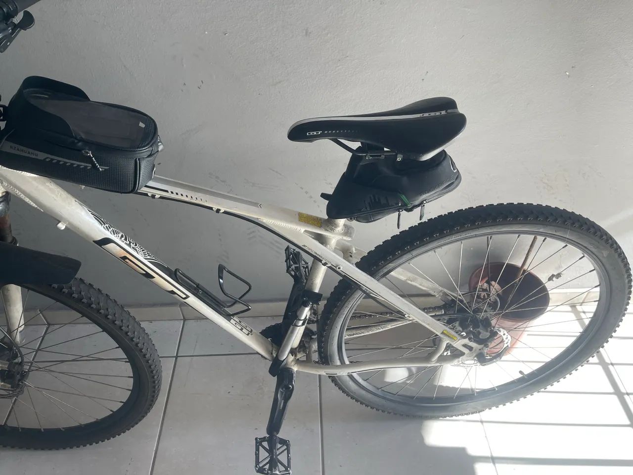 Bicicleta GT karkoran 29 TOP - Foto 5
