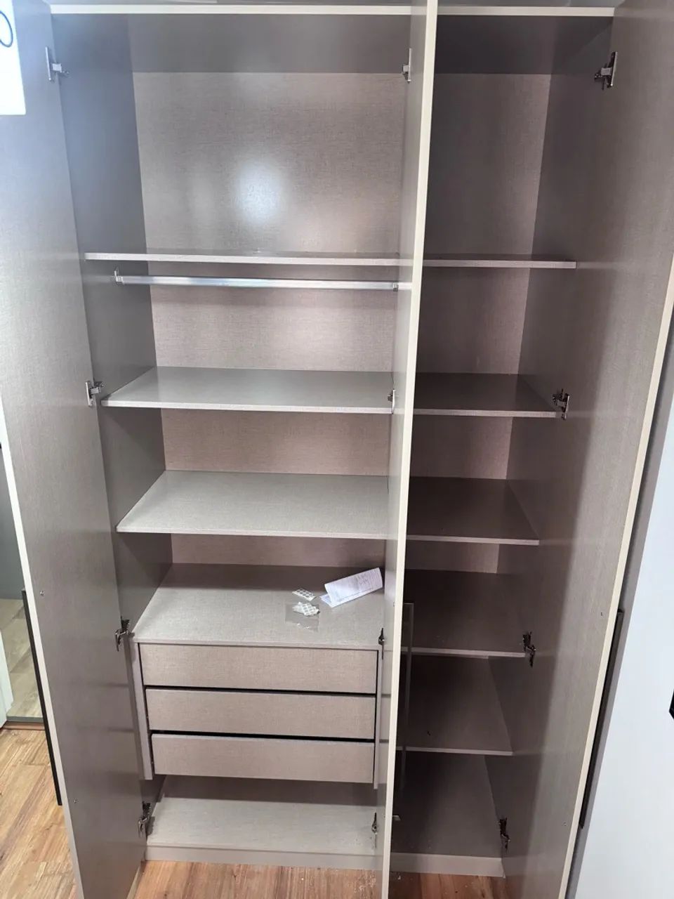 Guarda-roupa - Foto 2