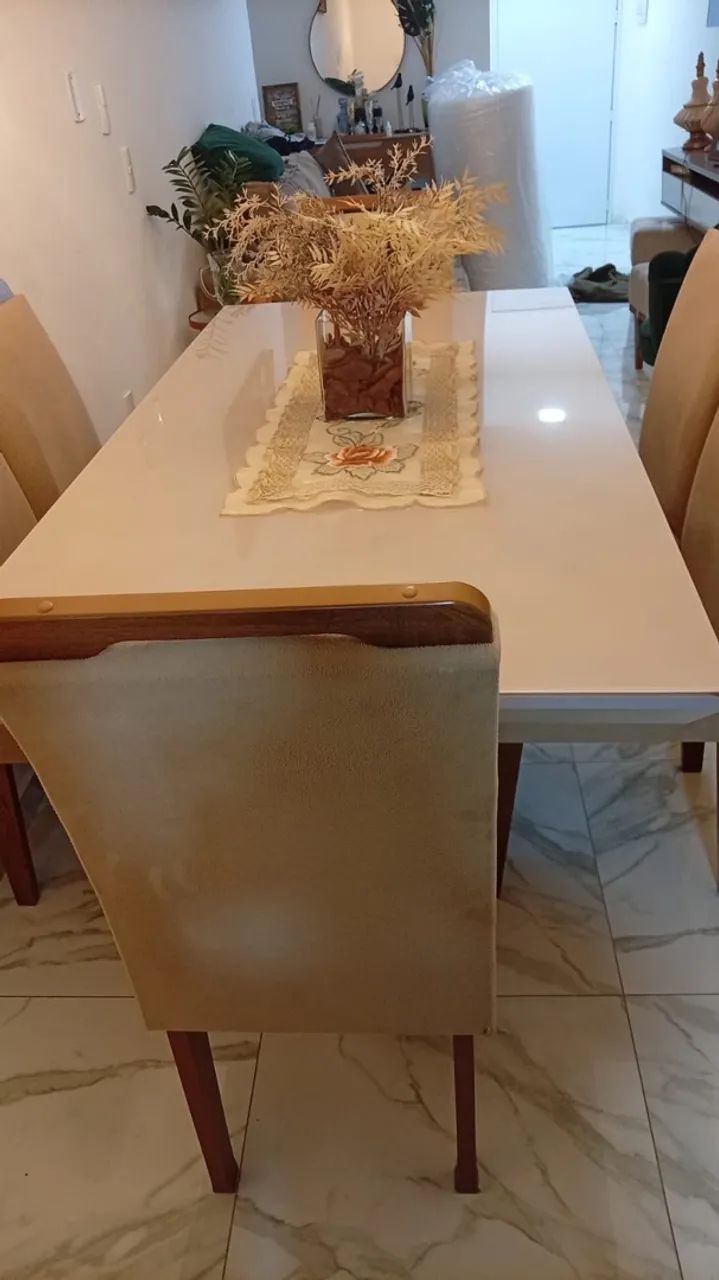 Mesa de Jantar Com 6 cadeiras