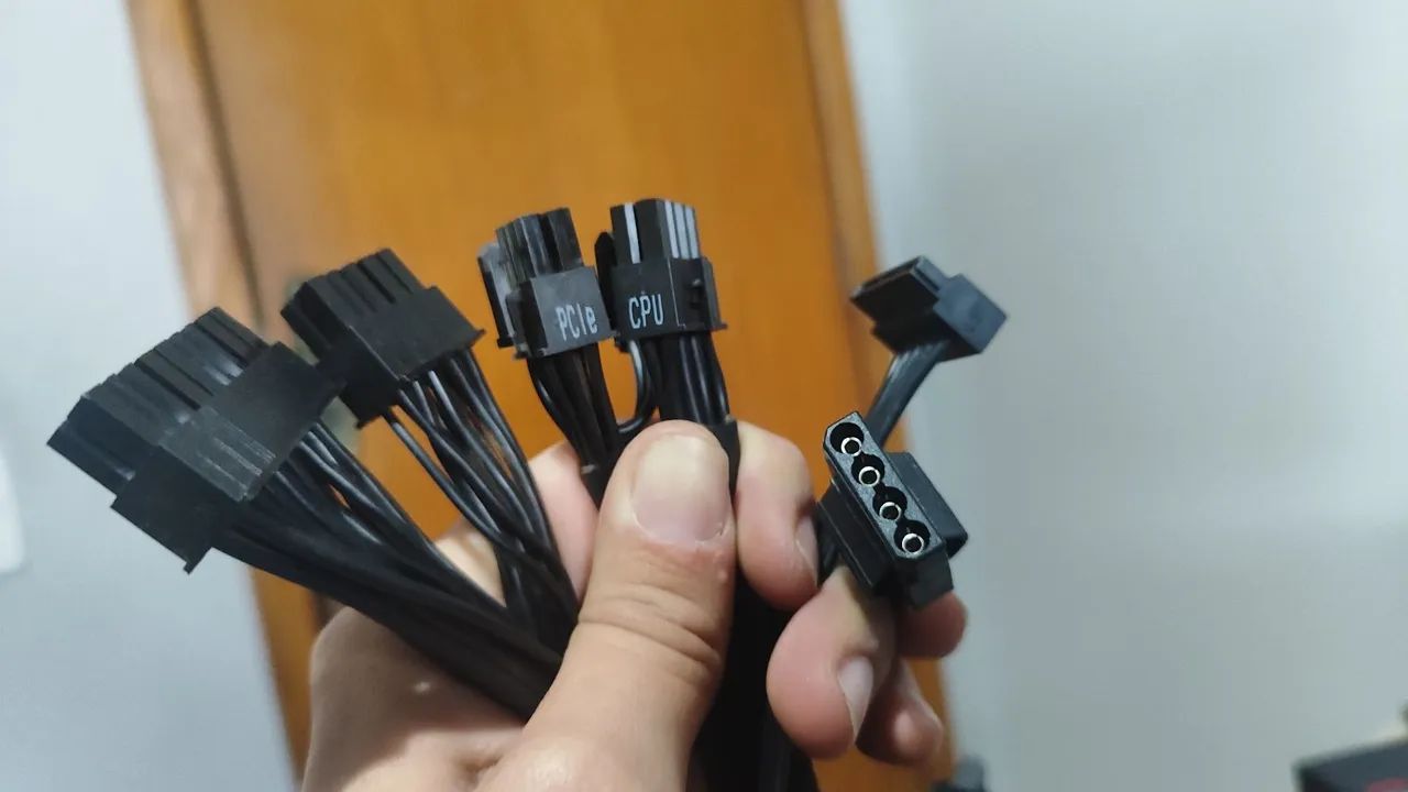 Fonte 850W 80Plus XPG Modular - Foto 4