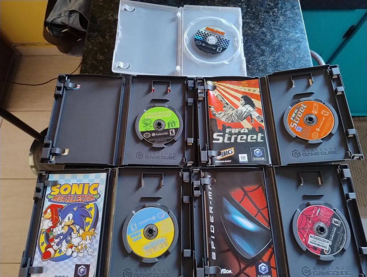 Jogos originais GameCube, preços variados. 