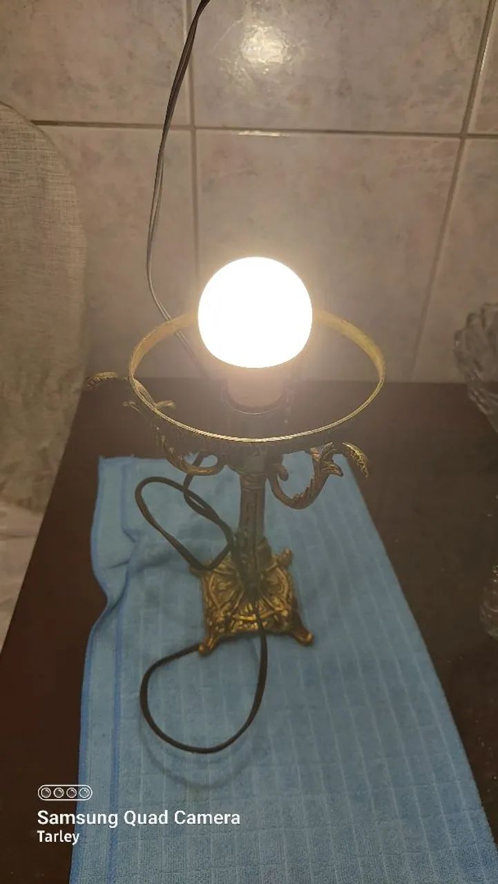 Vendo abajur de bronze  - Foto 4