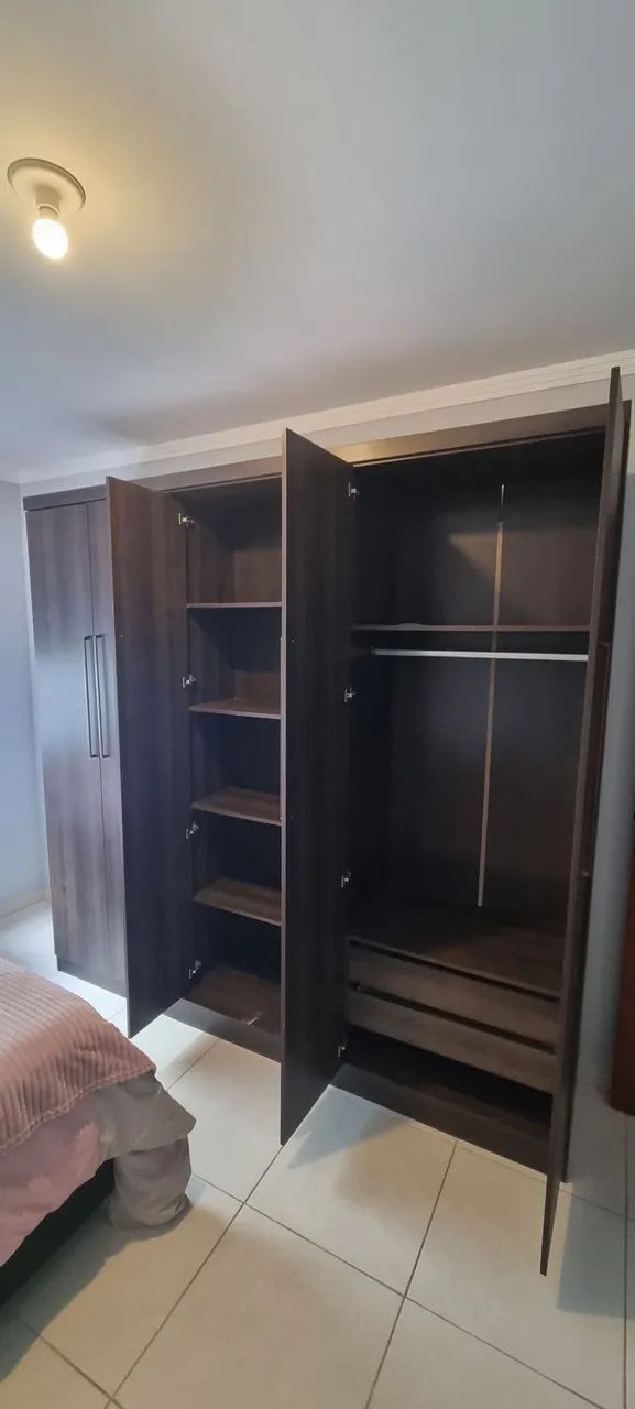 Guarda roupa 6 portas - Foto 3