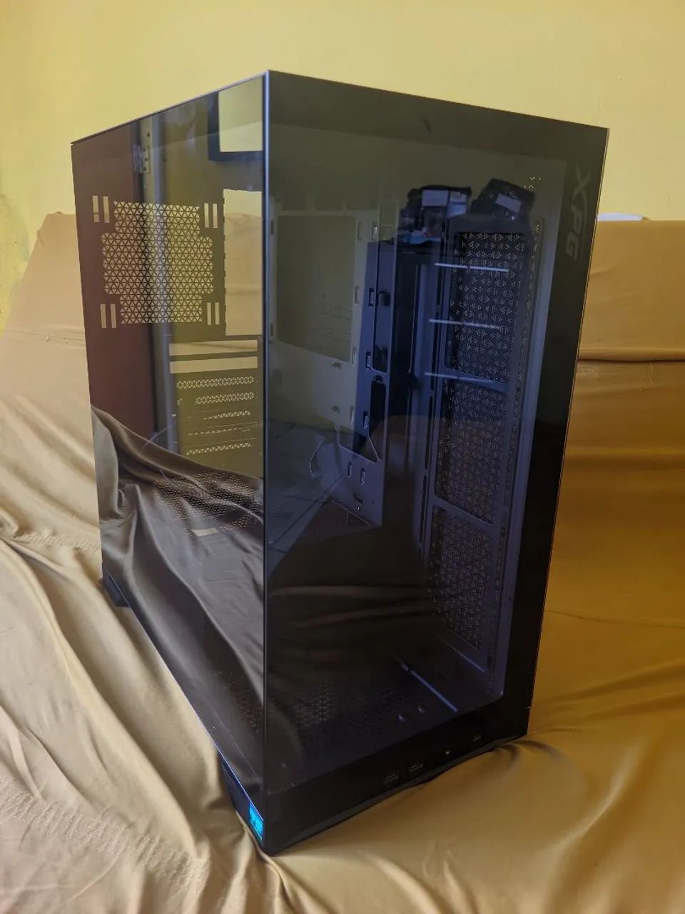 Gabinete XPG Invader X