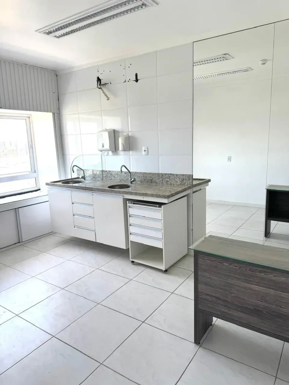 Sala à venda no Centro Médico Odontológico - Foto 3