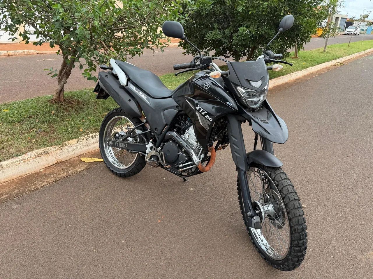 Lander 250  - Foto 2