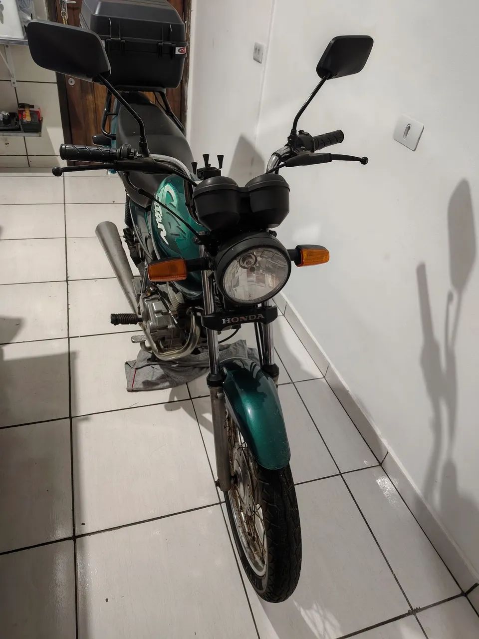 CG Titan KS 2001
