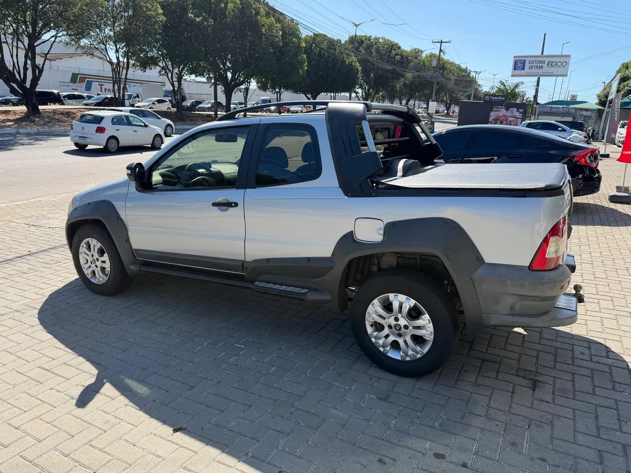 Fiat Strada Adventure1.8/ 1.8 Locker Flex CD 2012 - Foto 4